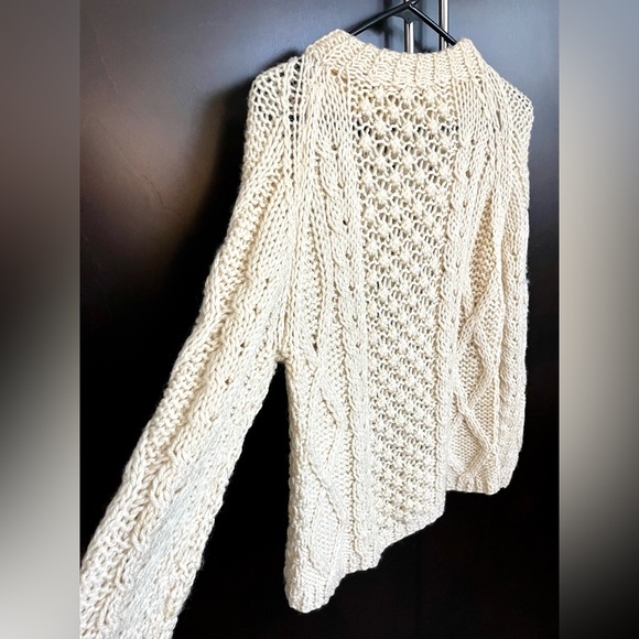 Hand knit 💯 Italian Wool Cable Crewneck Sweater Ivory size L Unisex Vintage - Picture 10 of 15